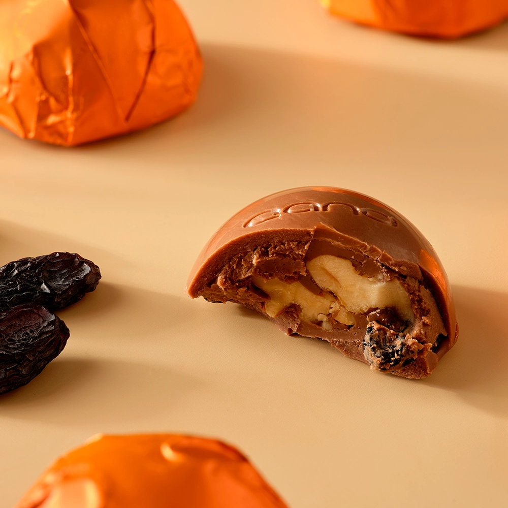 walnut & raisins